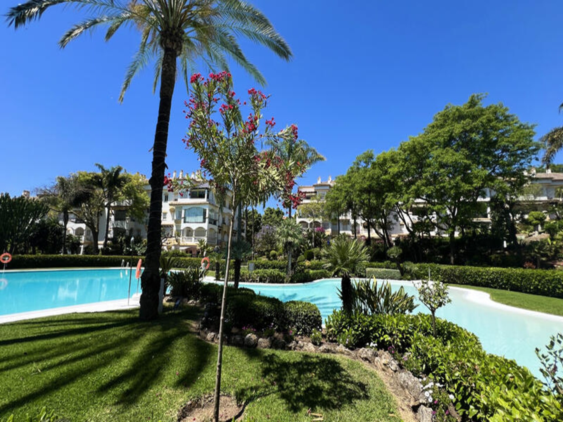 Licht appartement op 400 meter van het strand in Marbella met zwembad - foto 44