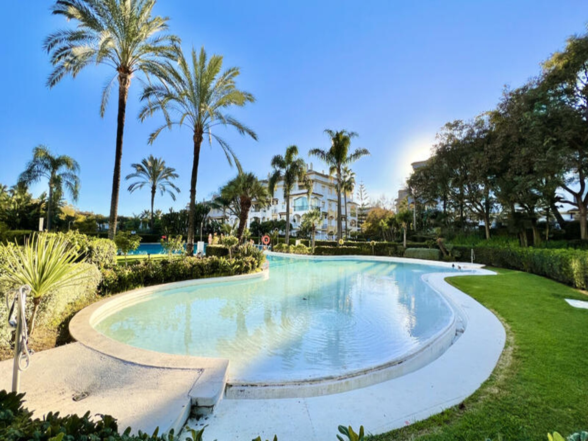 Licht appartement op 400 meter van het strand in Marbella met zwembad - foto 46