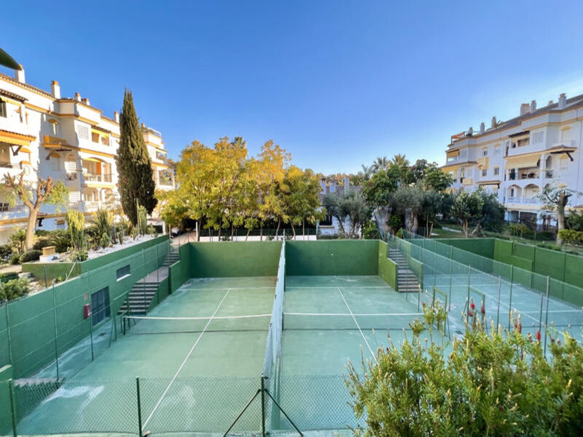 Licht appartement op 400 meter van het strand in Marbella met zwembad - foto 49
