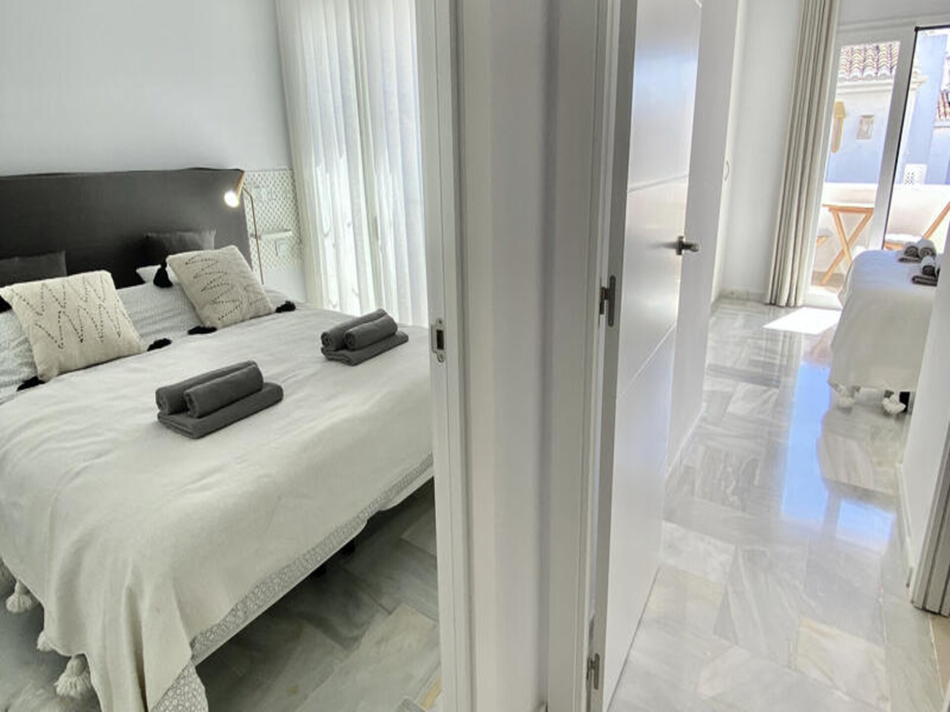 Zonovergoten appartement op 30 meter van het strand in La Cala de Mijas - foto 25
