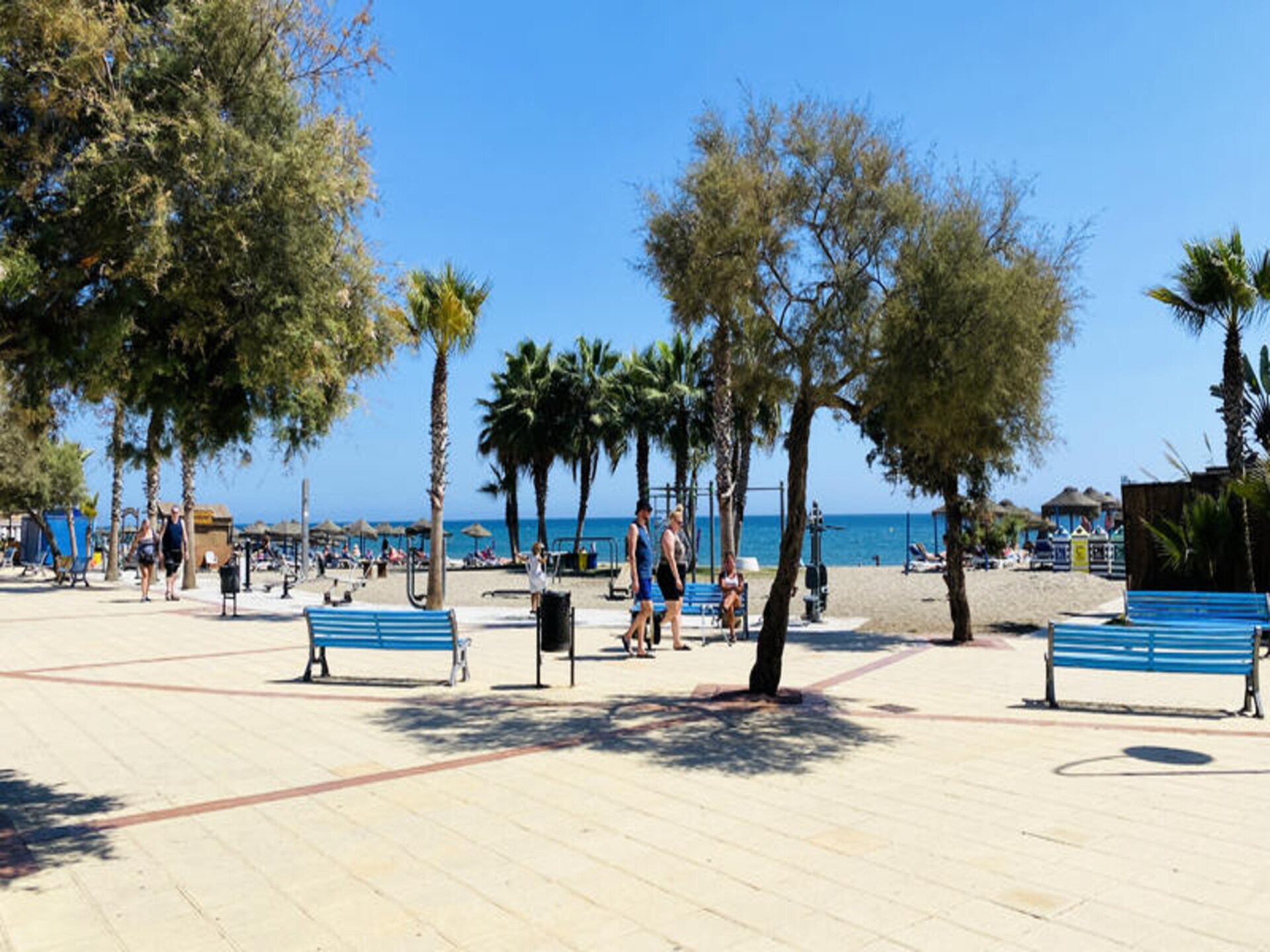Zonovergoten appartement op 30 meter van het strand in La Cala de Mijas - foto 40