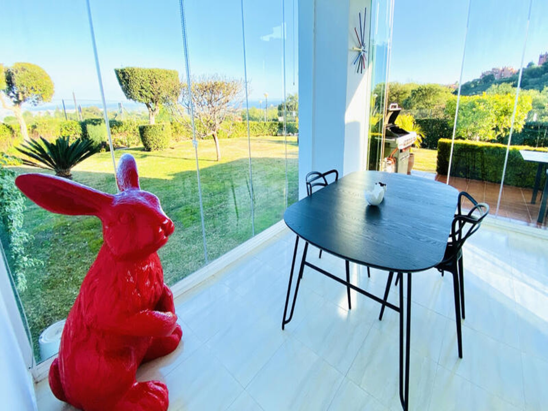 Luxe hoekappartement met zeezicht en gratis golf in La Mairena - foto 13