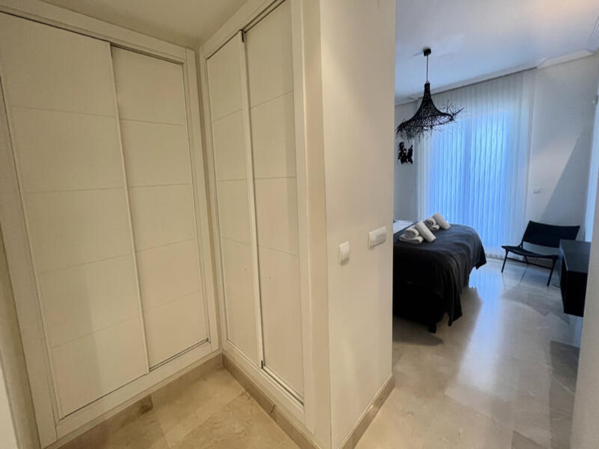 Luxe hoekappartement met zeezicht en gratis golf in La Mairena - foto 25