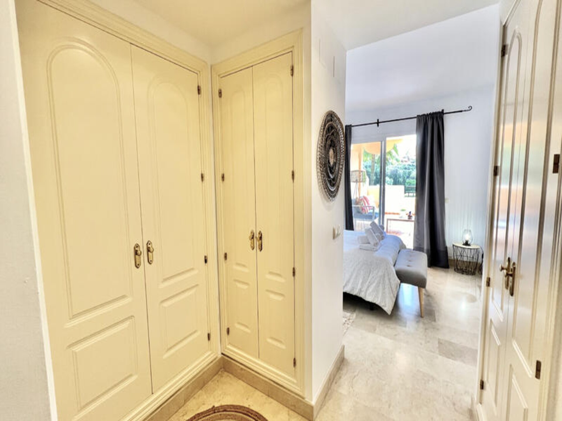 Elegant appartement aan Santa Maria Golf met ruim terras in Elviria, Marbella - foto 31