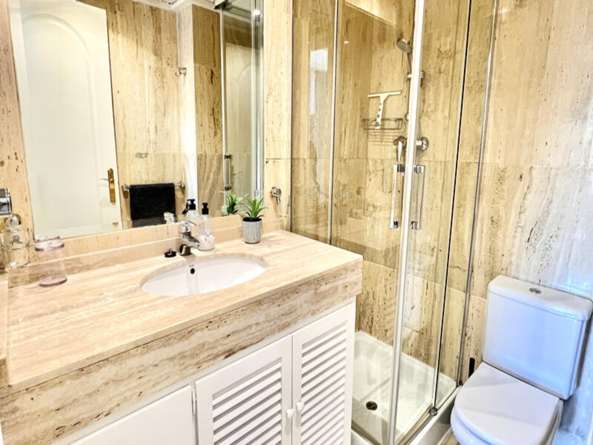 Elegant appartement aan Santa Maria Golf met ruim terras in Elviria, Marbella - foto 36