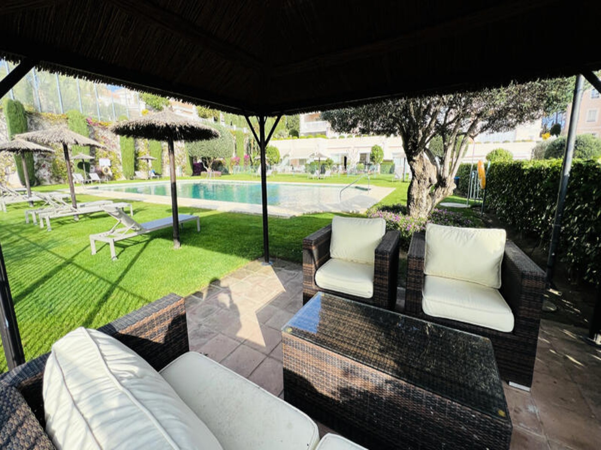 Luxe appartement met 170m² terras aan golfbaan Los Flamingos, Benahavís - foto 50