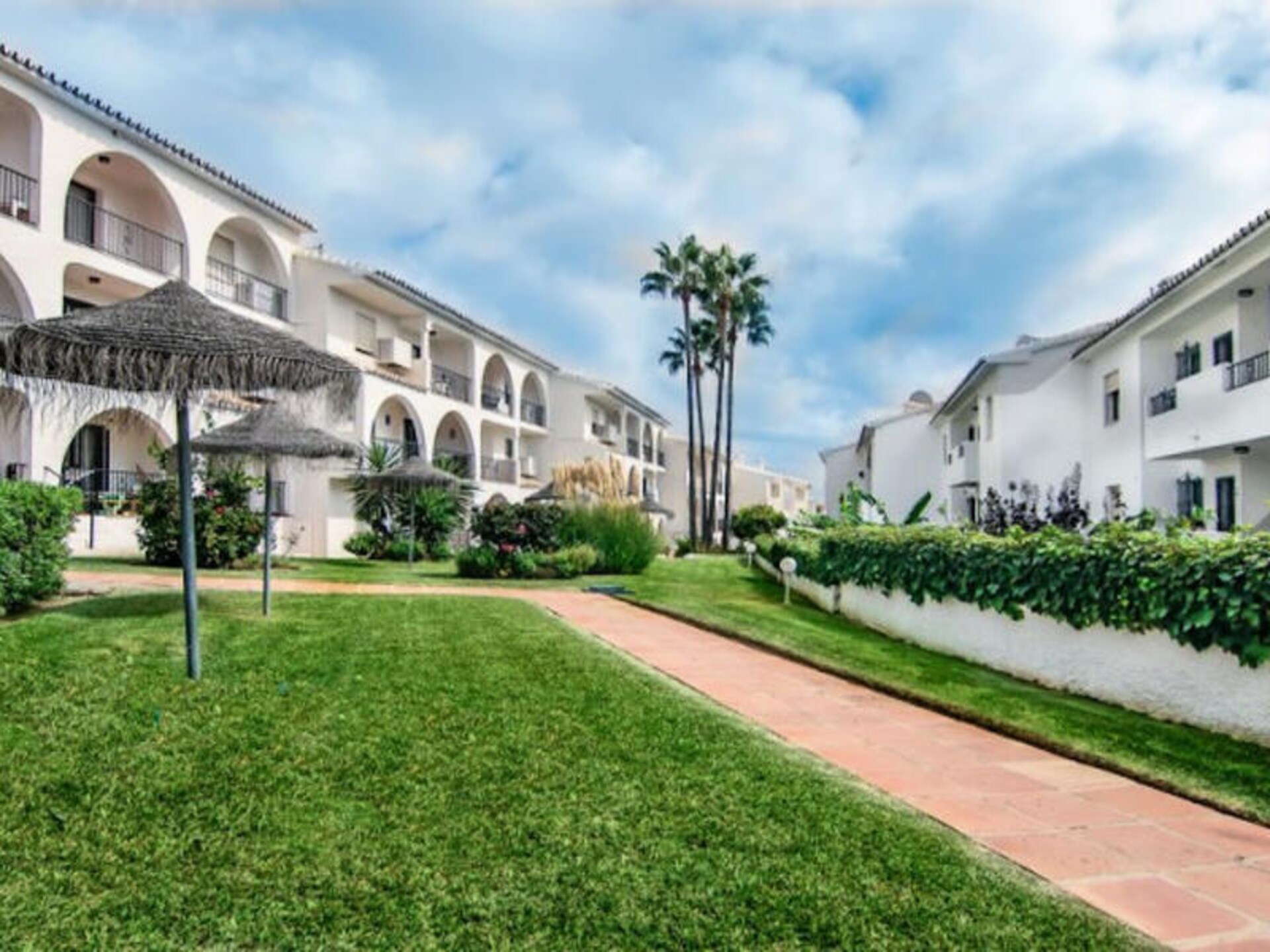 Zonovergoten appartement met zeezicht op 400m van het strand in Mijas Costa - foto 31