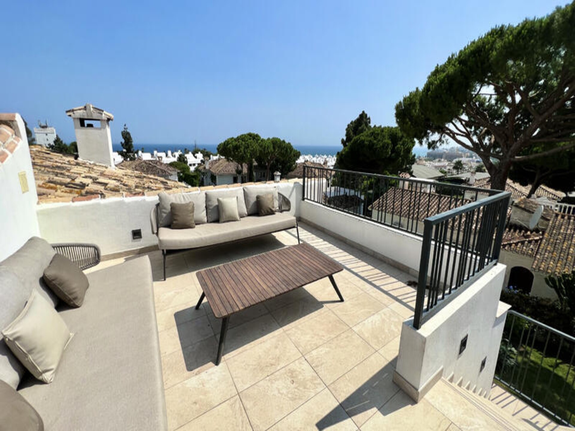 Stijlvol gerenoveerd appartement met privézwembad in La Cala de Mijas - foto 13