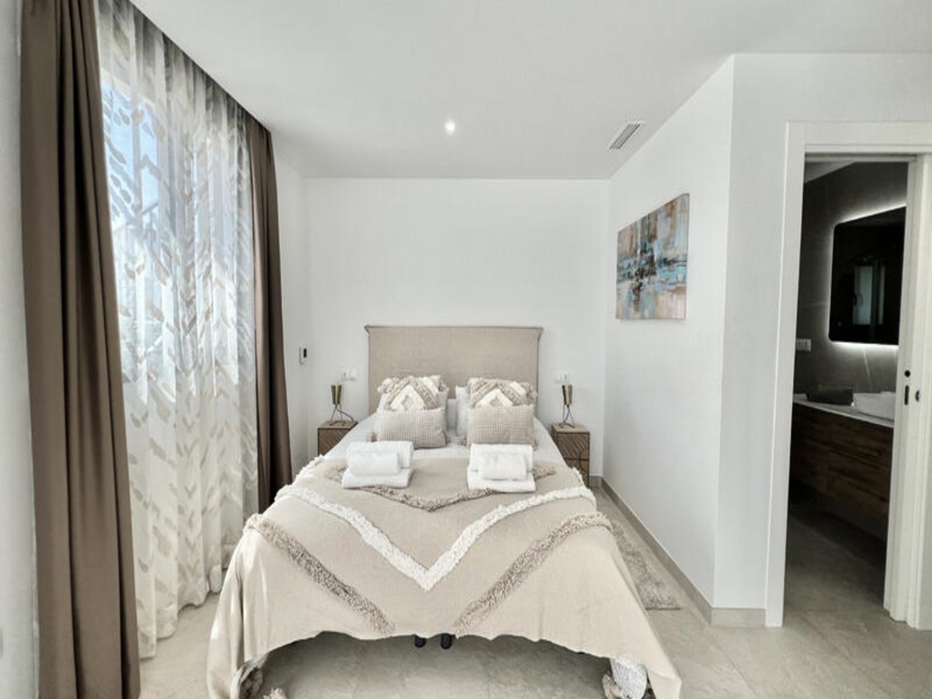 Stijlvol gerenoveerd appartement met privézwembad in La Cala de Mijas - foto 28