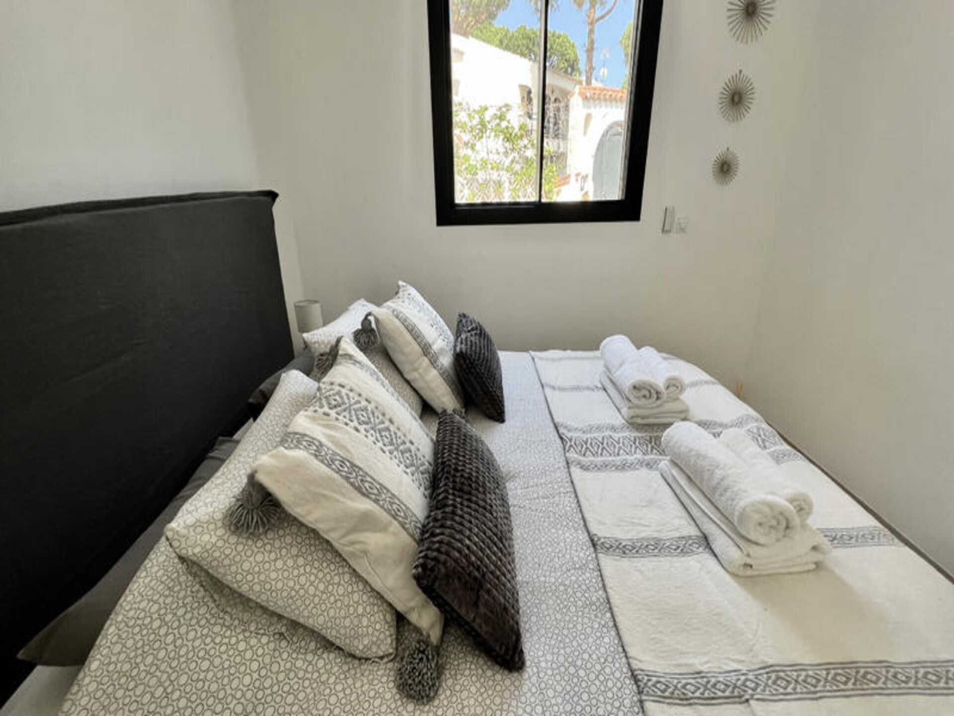 Stijlvol gerenoveerd appartement met privézwembad in La Cala de Mijas - foto 34