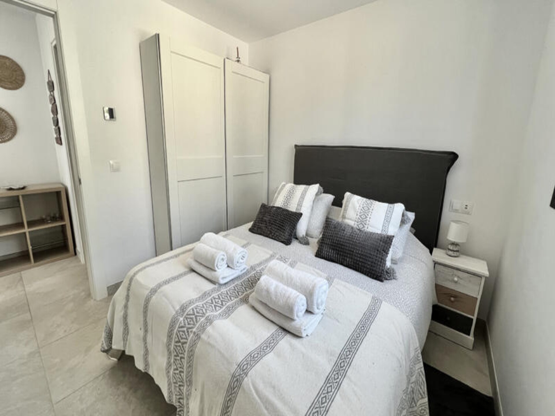 Stijlvol gerenoveerd appartement met privézwembad in La Cala de Mijas - foto 35