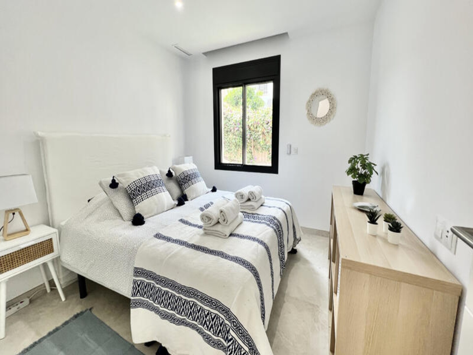 Stijlvol gerenoveerd appartement met privézwembad in La Cala de Mijas - foto 38