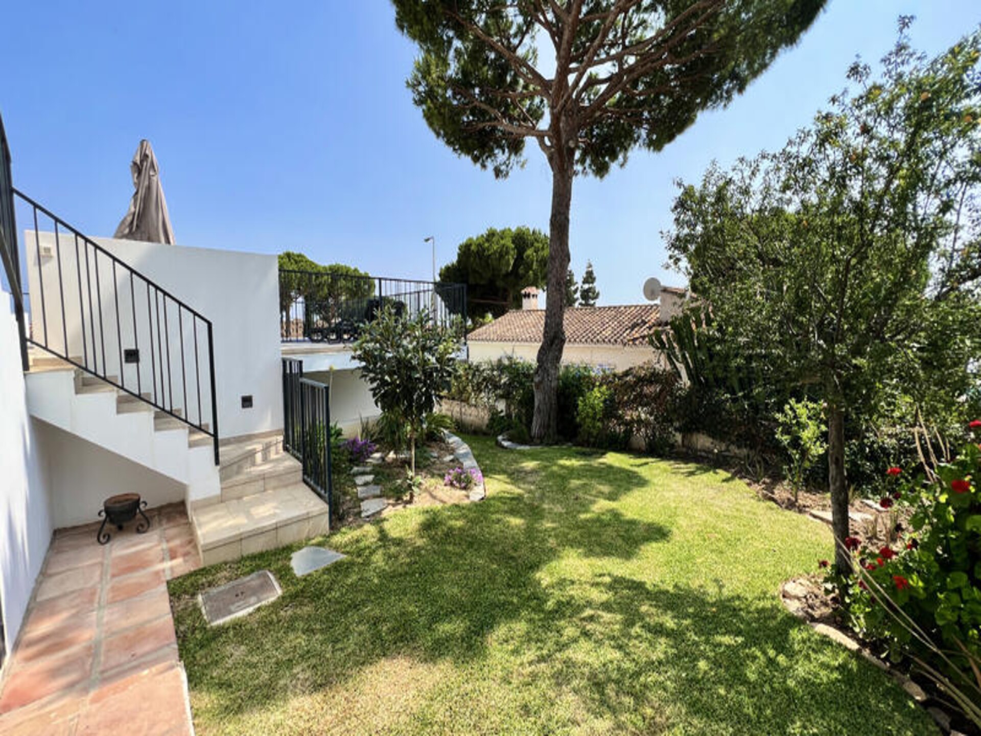Stijlvol gerenoveerd appartement met privézwembad in La Cala de Mijas - foto 41