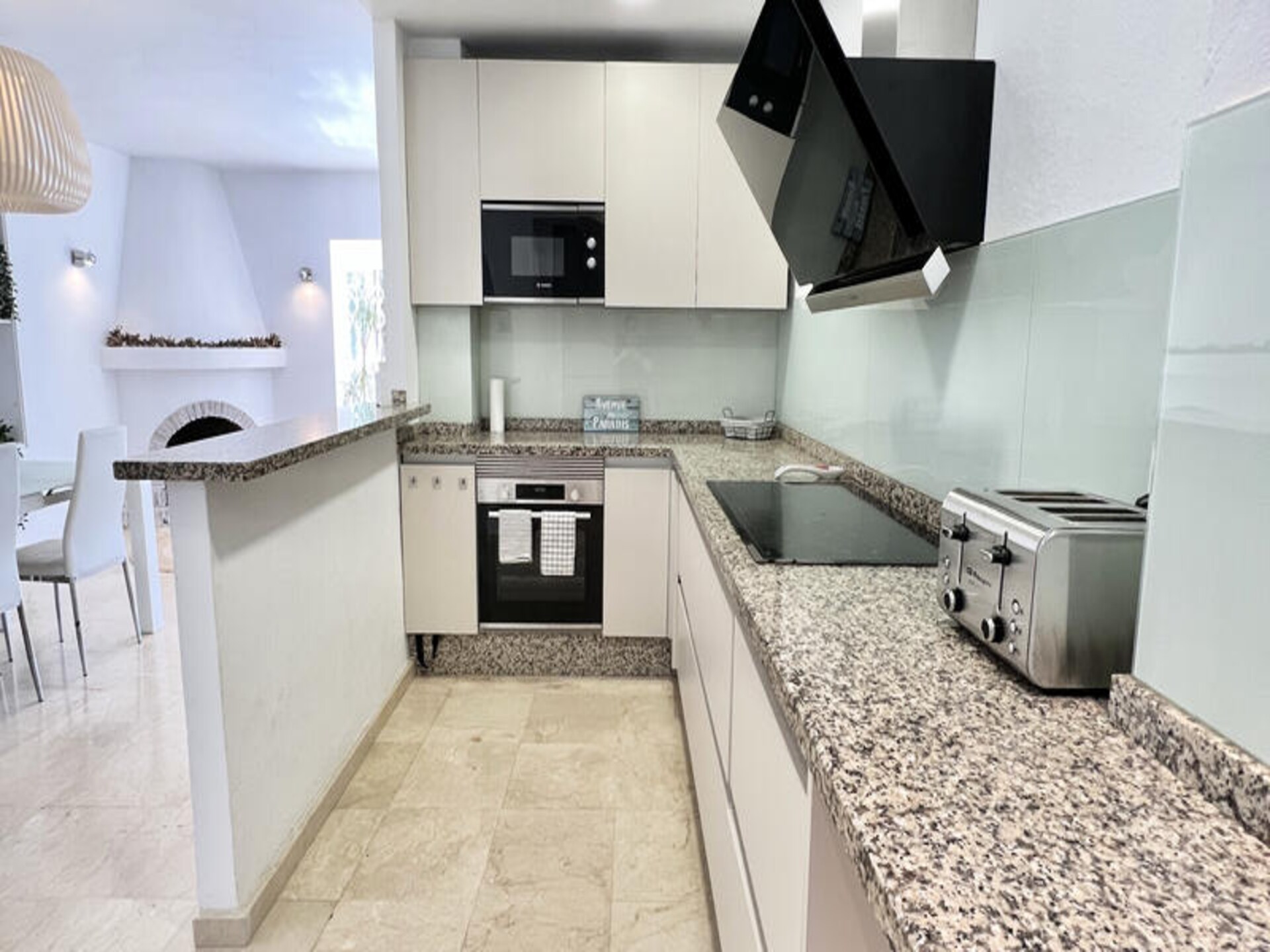 Licht appartement bij het strand van El Saladillo, Estepona - foto 23