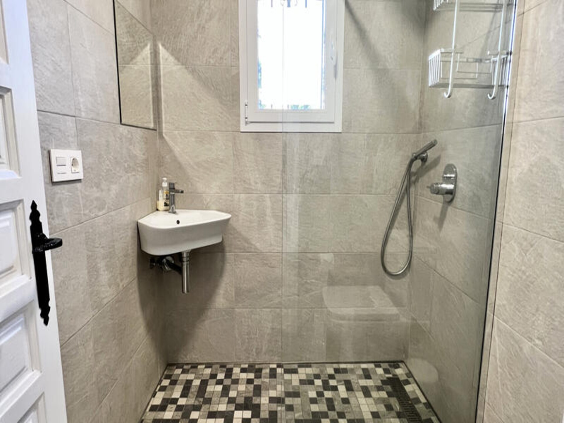Licht appartement bij het strand van El Saladillo, Estepona - foto 38
