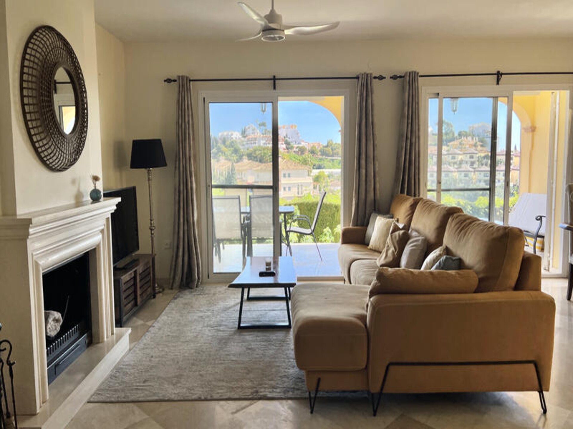 Ruim appartement in Mijas met zeezicht, zwembad en dakterras - foto 16