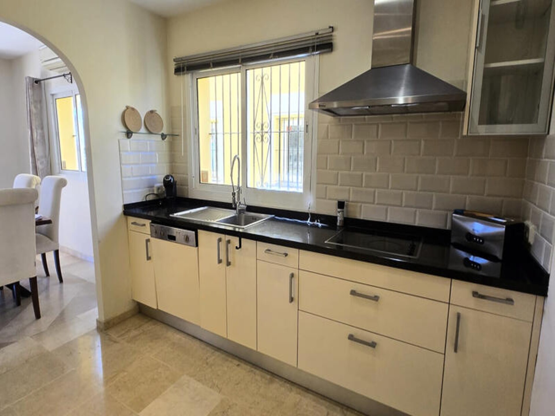 Ruim appartement in Mijas met zeezicht, zwembad en dakterras - foto 23