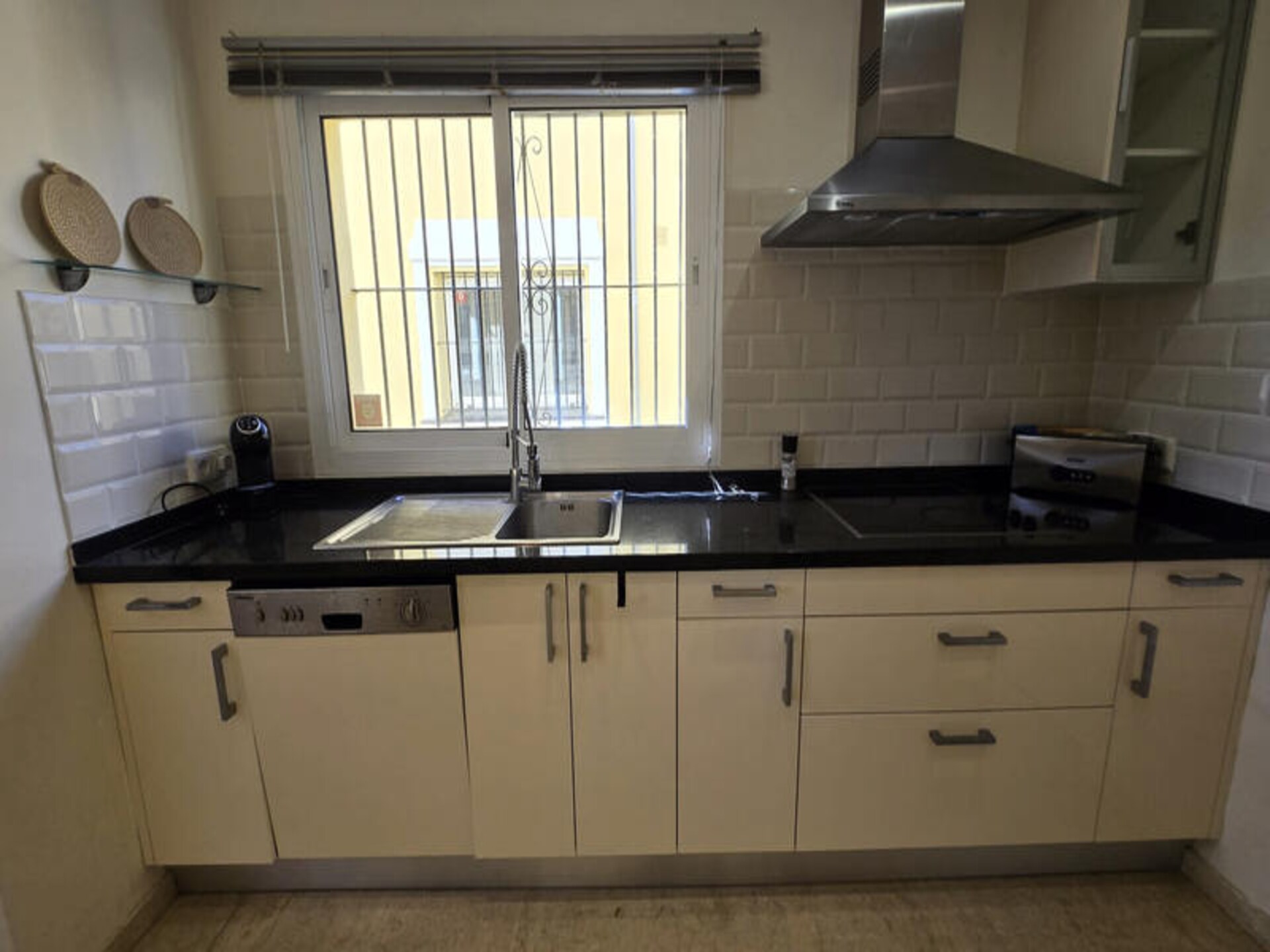 Ruim appartement in Mijas met zeezicht, zwembad en dakterras - foto 25