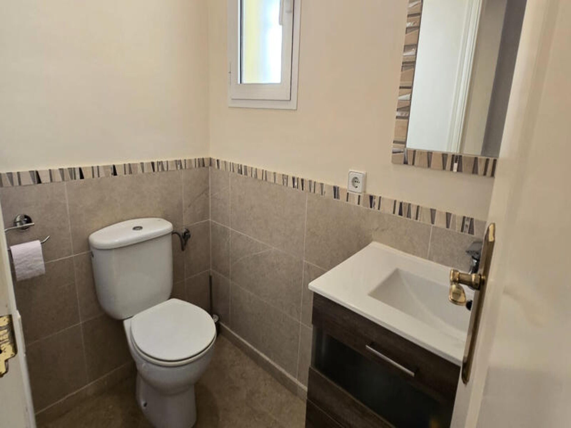Ruim appartement in Mijas met zeezicht, zwembad en dakterras - foto 29
