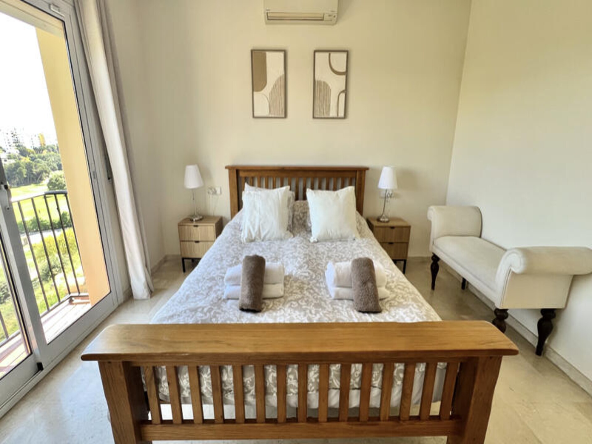 Ruim appartement in Mijas met zeezicht, zwembad en dakterras - foto 31