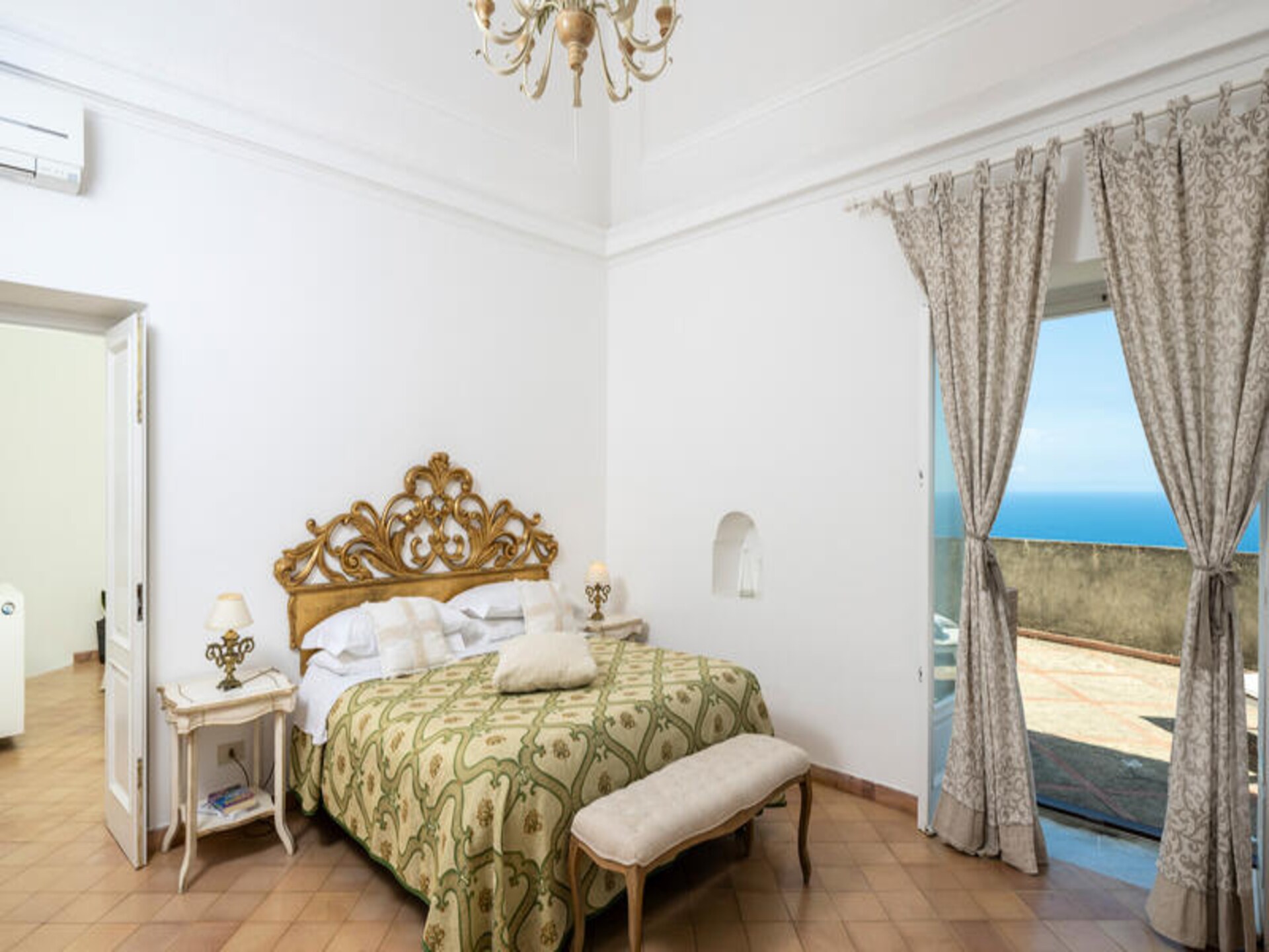 Villa Panorama: Elegant appartement met zeezicht en tuin in Praiano - foto 21