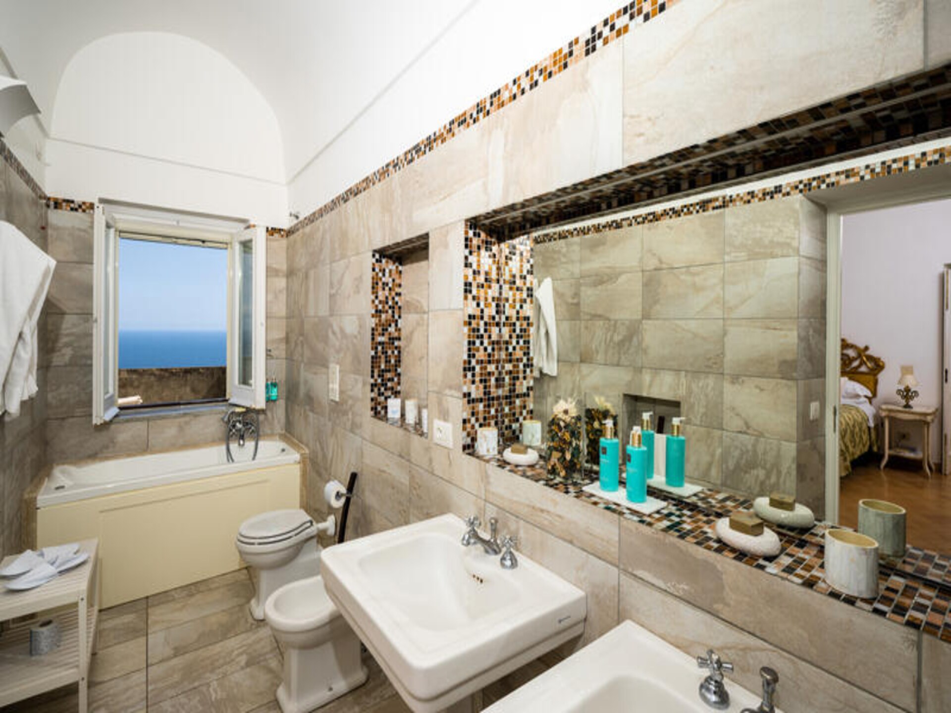 Villa Panorama: Elegant appartement met zeezicht en tuin in Praiano - foto 33