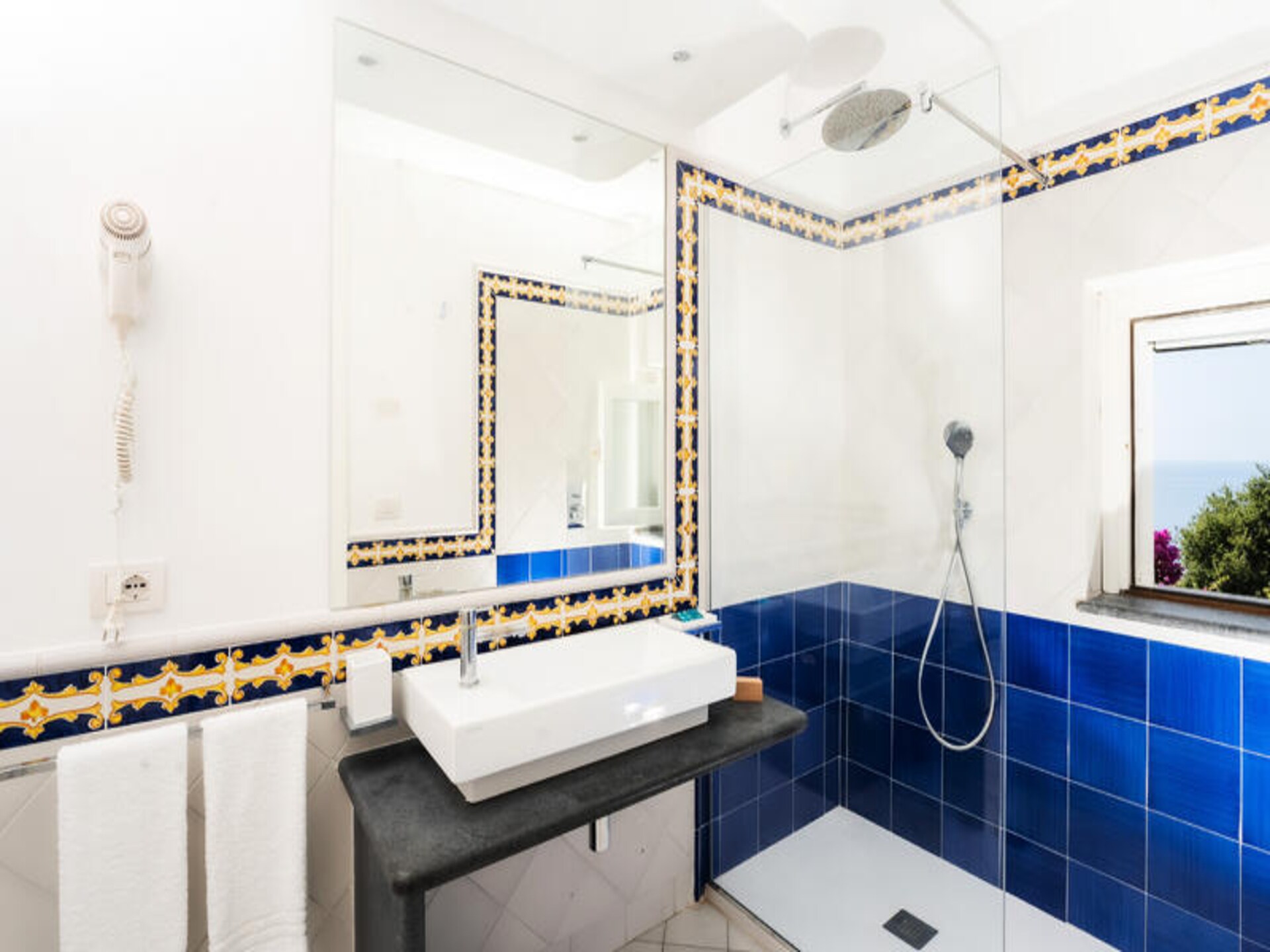 Villa Bijoux: luxe appartement met zwembad en zeezicht aan de Amalfikust - foto 45