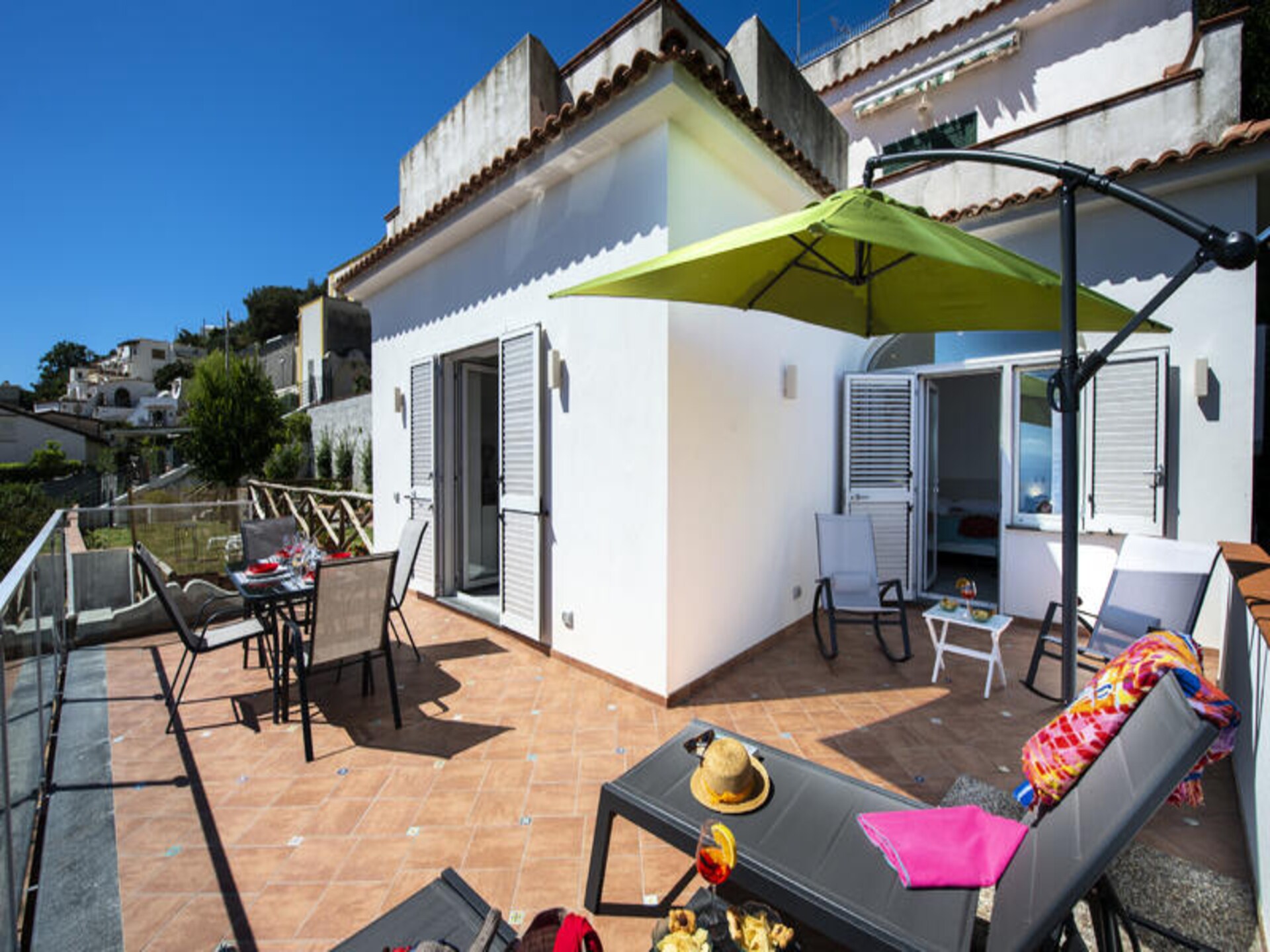 Licht appartement met panoramisch zeezicht in het hart van Praiano - foto 17