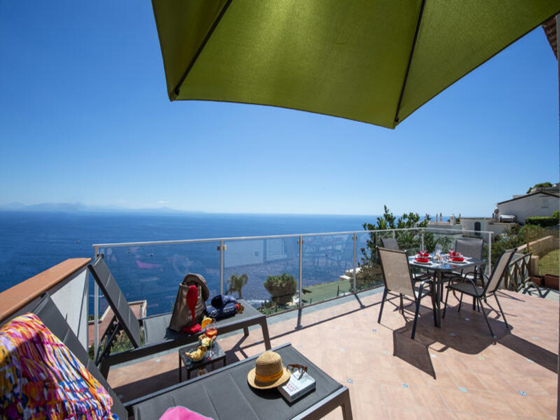Licht appartement met panoramisch zeezicht in het hart van Praiano - foto 18