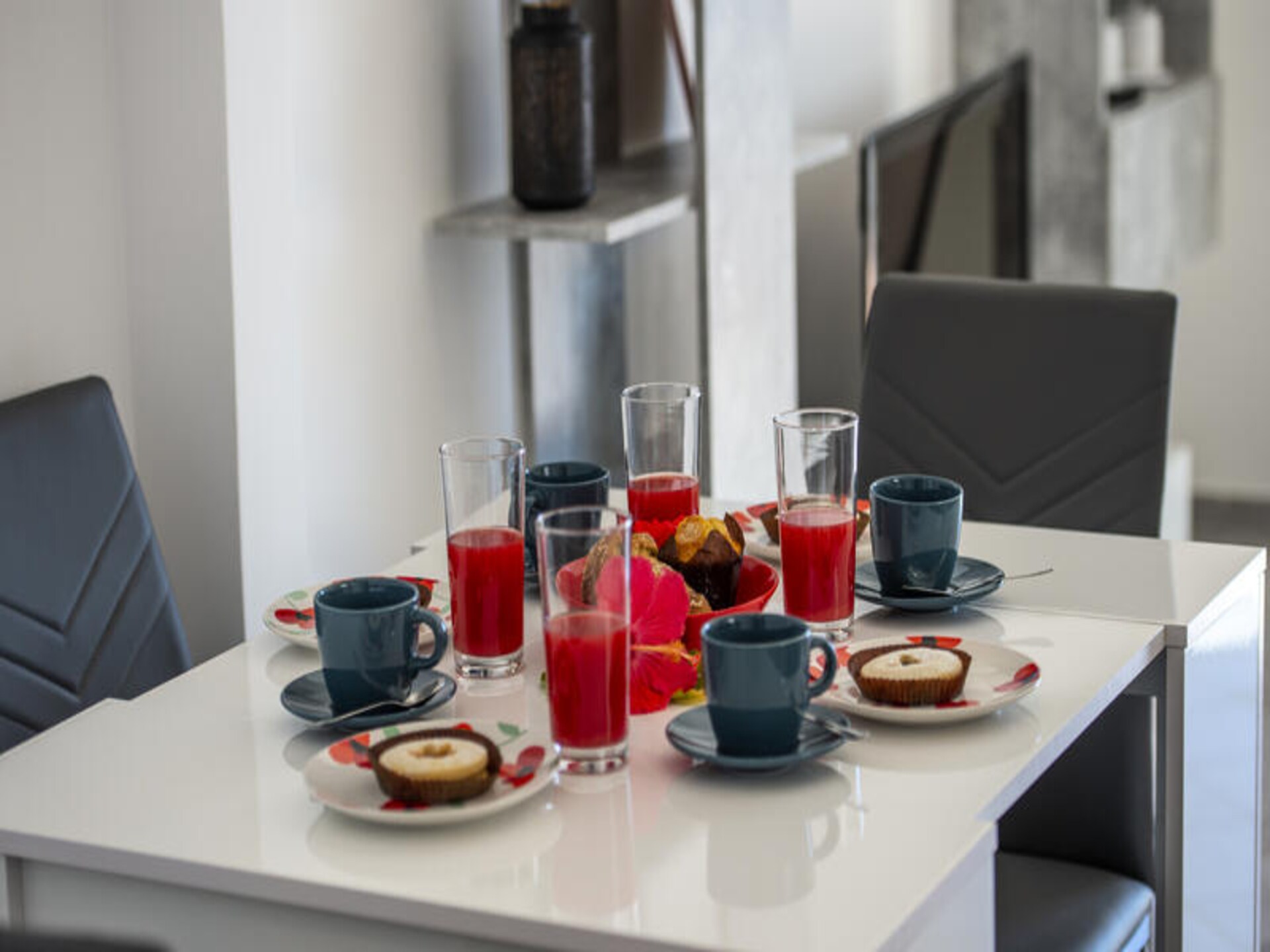 Licht appartement met panoramisch zeezicht in het hart van Praiano - foto 27