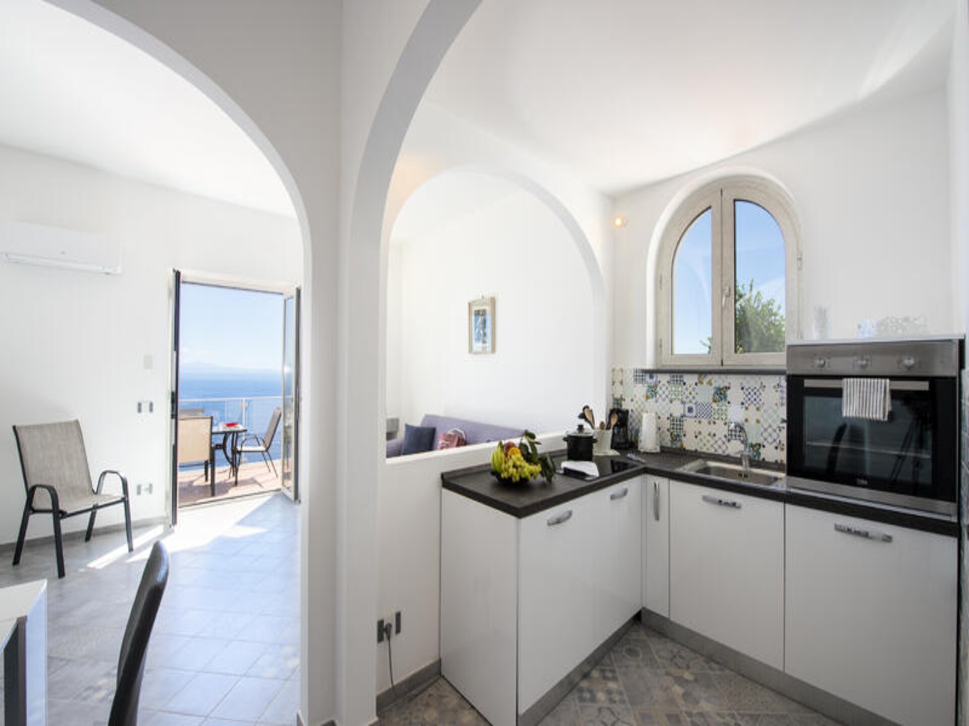 Licht appartement met panoramisch zeezicht in het hart van Praiano - foto 28