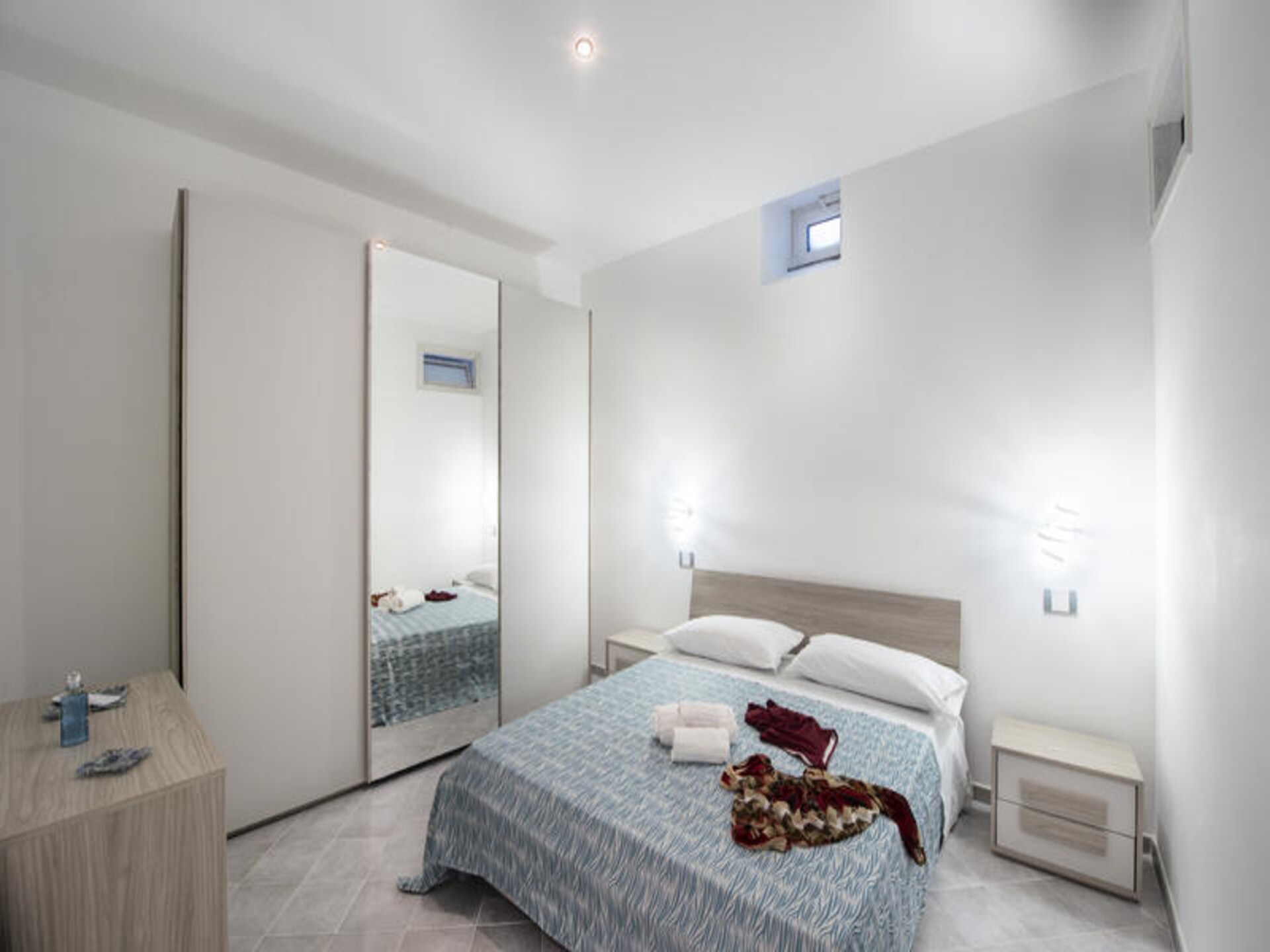 Licht appartement met panoramisch zeezicht in het hart van Praiano - foto 32