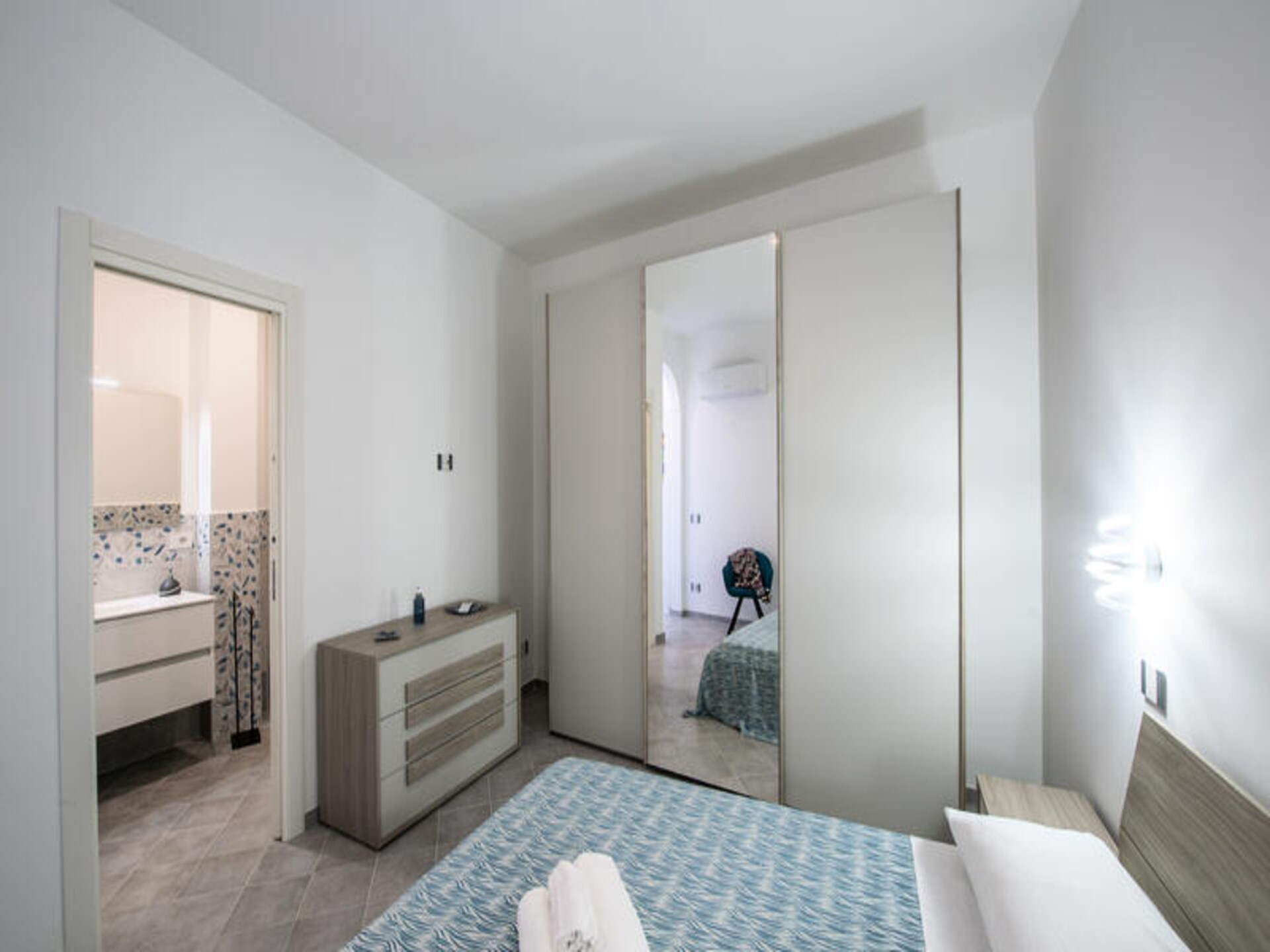 Licht appartement met panoramisch zeezicht in het hart van Praiano - foto 33