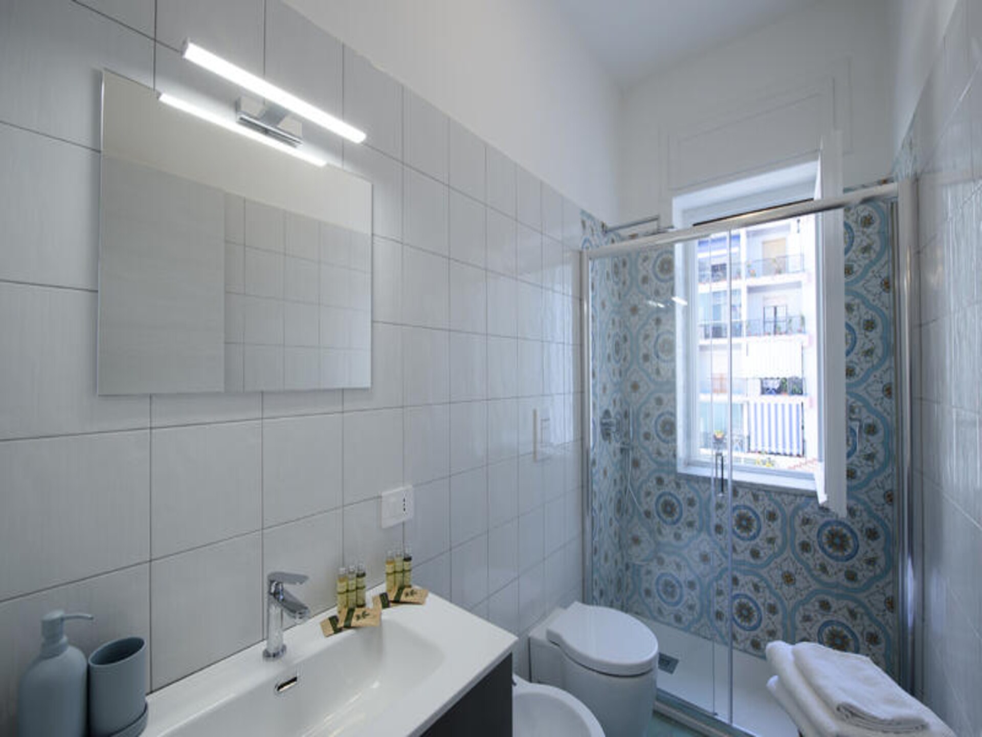 Elegant appartement aan de Amalfikust, 100 meter van het strand van Maiori - foto 12