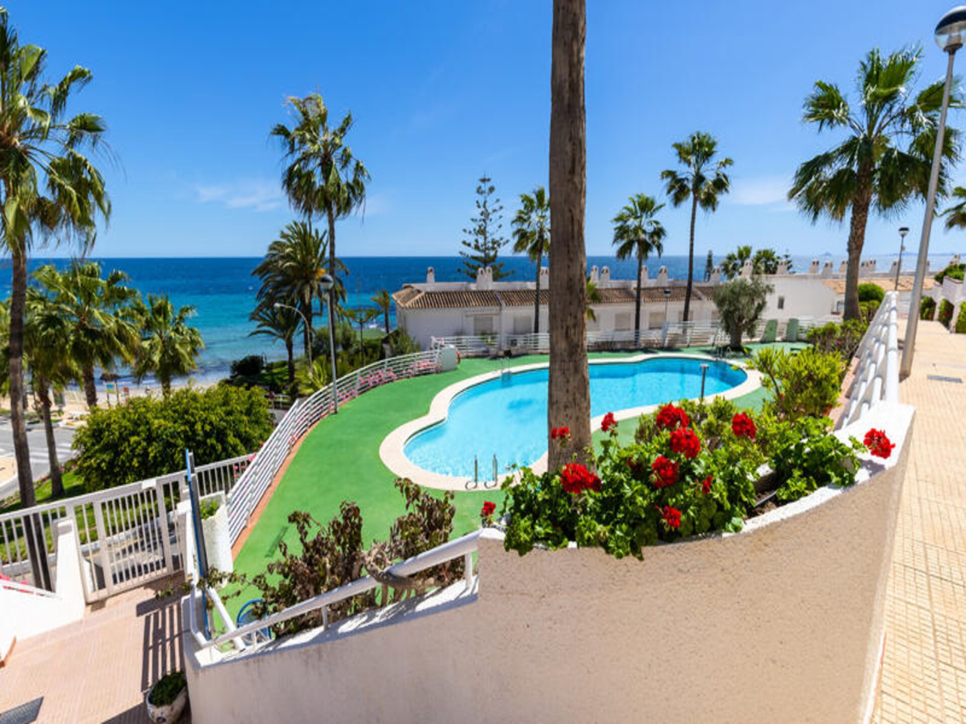 Ruim appartement aan de Costa Blanca met tuin, 5 km van La Zenia Boulevard - foto 4