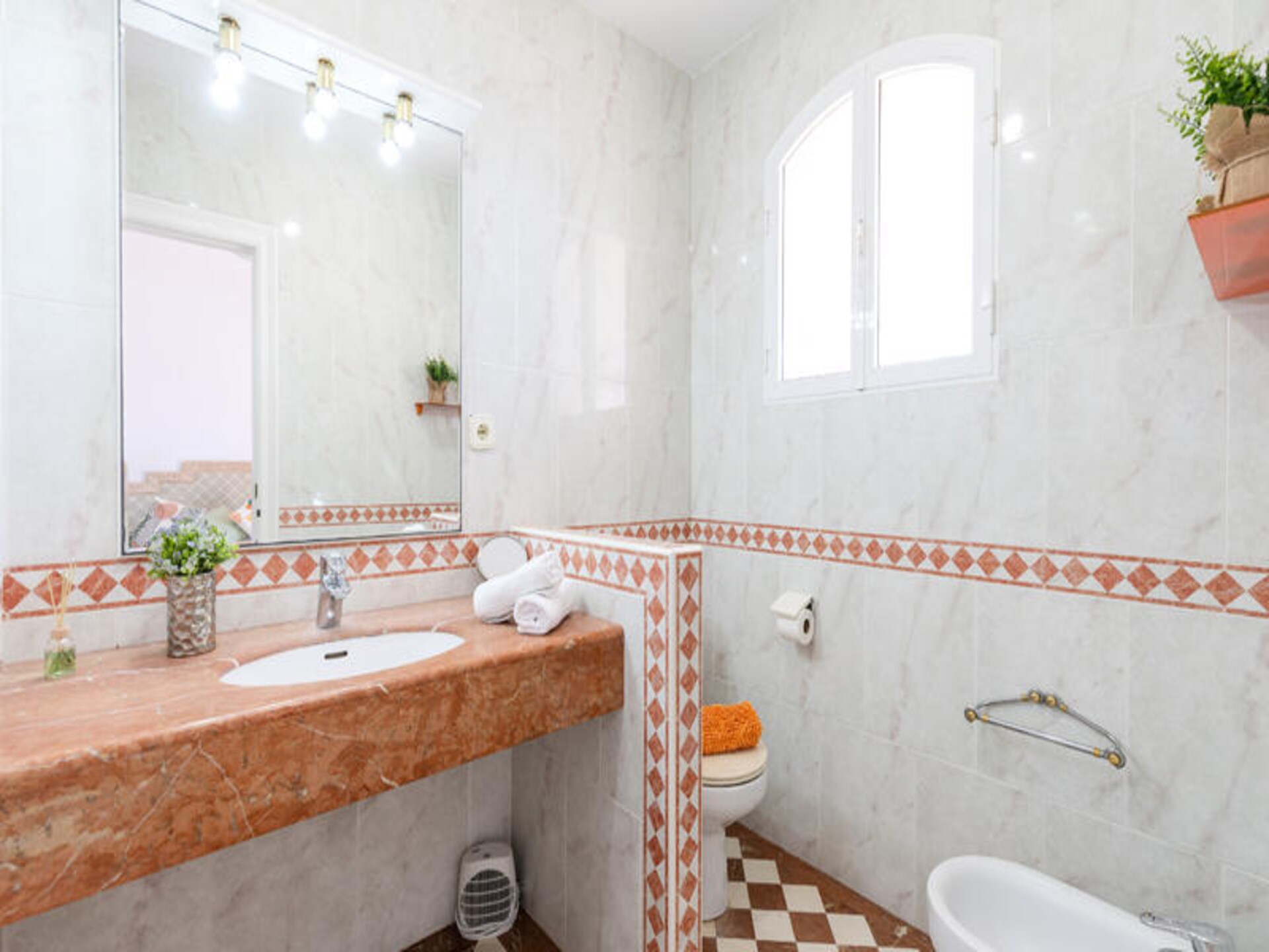 Ruim appartement aan de Costa Blanca met tuin, 5 km van La Zenia Boulevard - foto 19