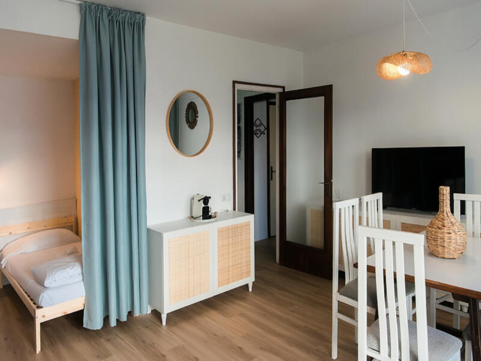 Stijlvol appartement met terras en zwembad in centrum Roses - foto 23