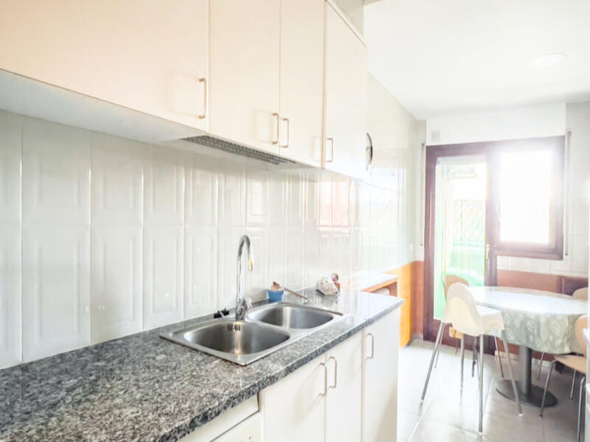 Ruim appartement met balkon vlakbij het Meer van Banyoles - foto 17