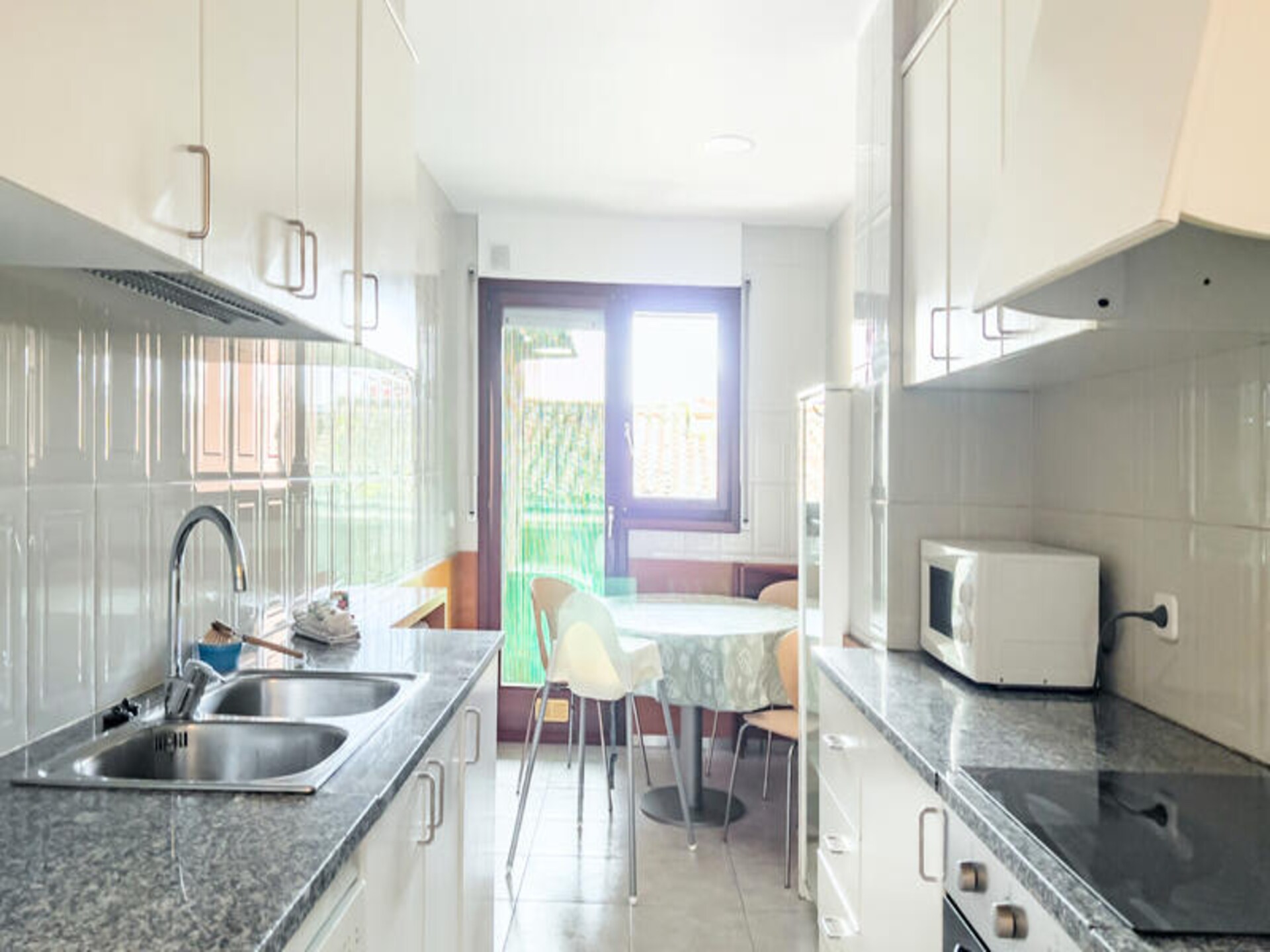 Ruim appartement met balkon vlakbij het Meer van Banyoles - foto 18