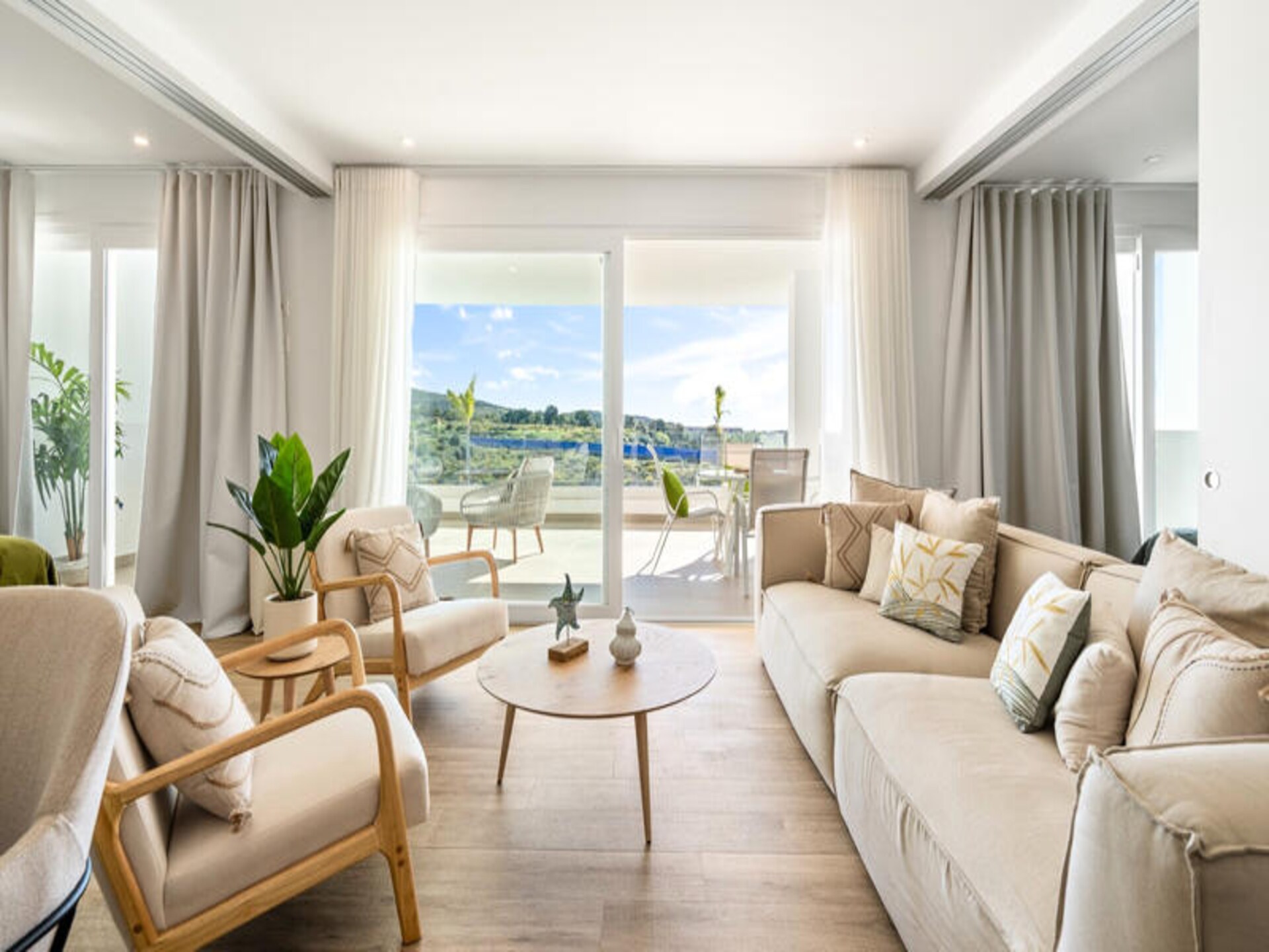 Stijlvol appartement nabij Crystal Lagoon in Casares - foto 13