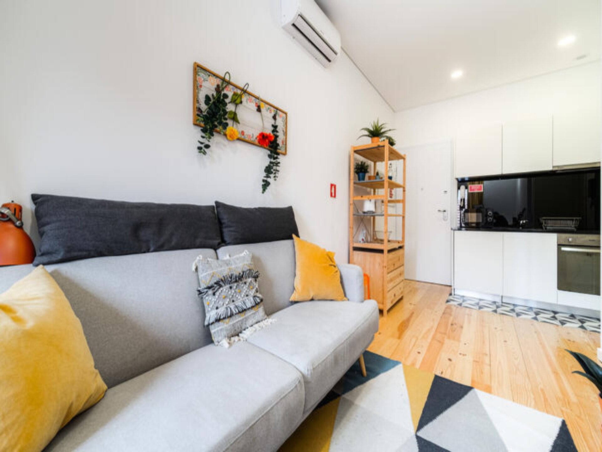 Stijlvol appartement voor 2 in hartje Porto, 50m² met airco en keuken - foto 2
