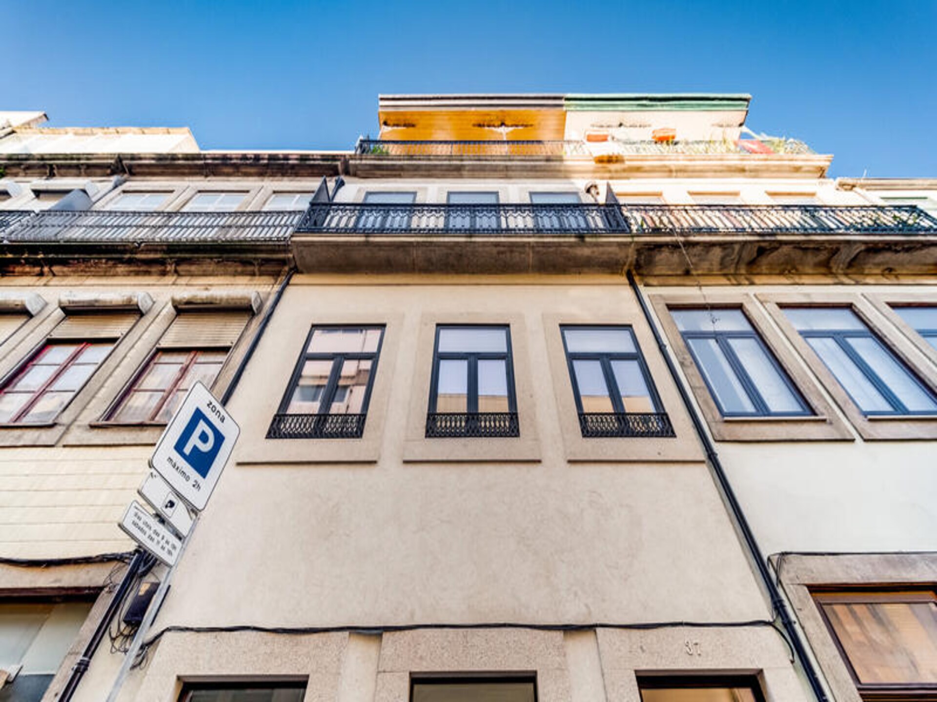 Stijlvol appartement voor 2 in hartje Porto, 50m² met airco en keuken - foto 17