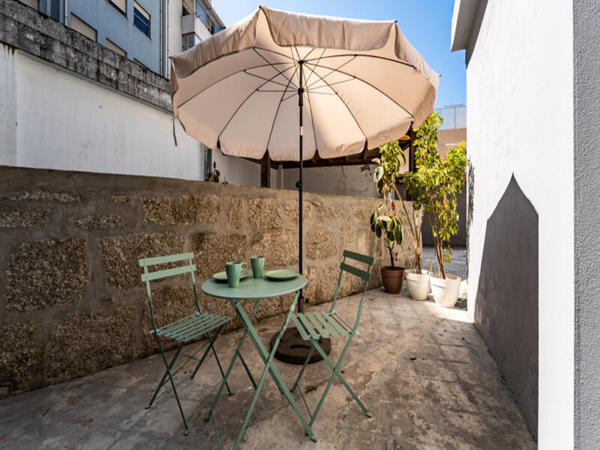 Knusse studio met ruim terras in het hart van Porto - foto 14