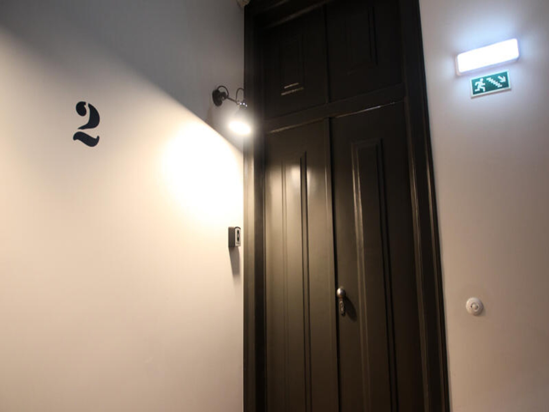 Ruim appartement met 3 slaapkamers in het bruisende Chiado, vlakbij de Taag - foto 31
