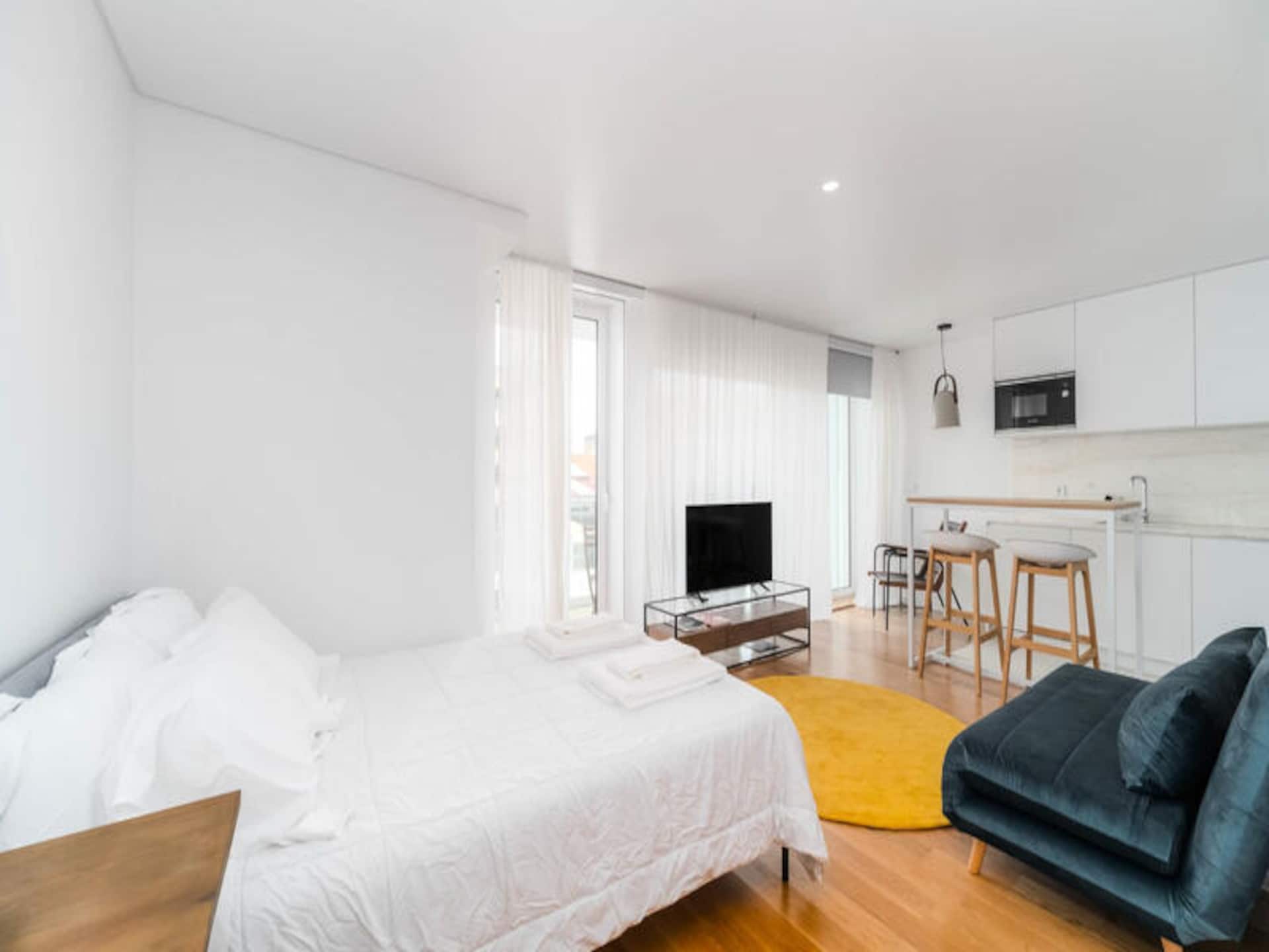 Knusse studio met balkon in hartje Porto, vlak bij metrostation Marquês - foto 11