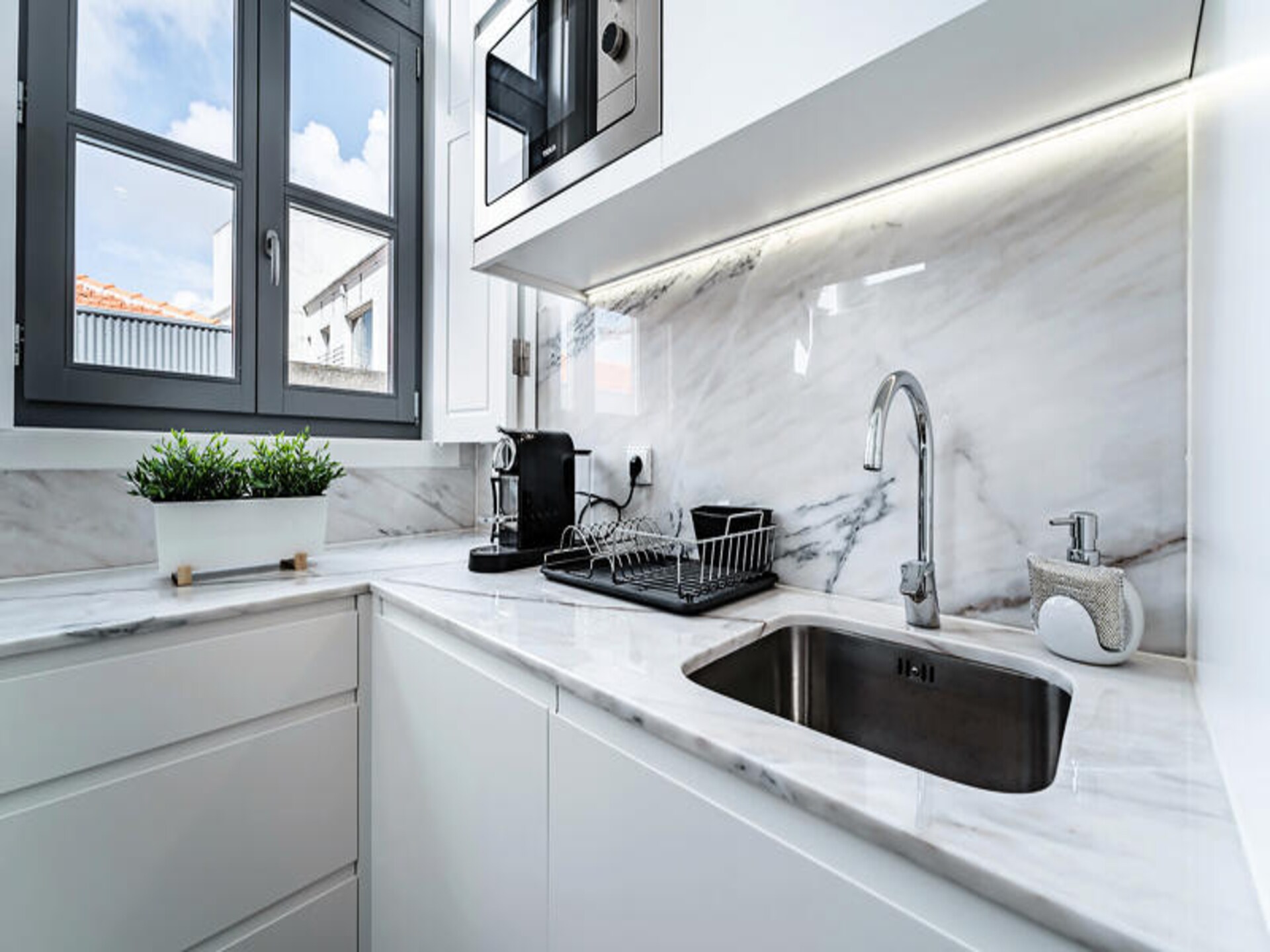 Stijlvol appartement in hartje Porto, loopafstand van bezienswaardigheden - foto 11