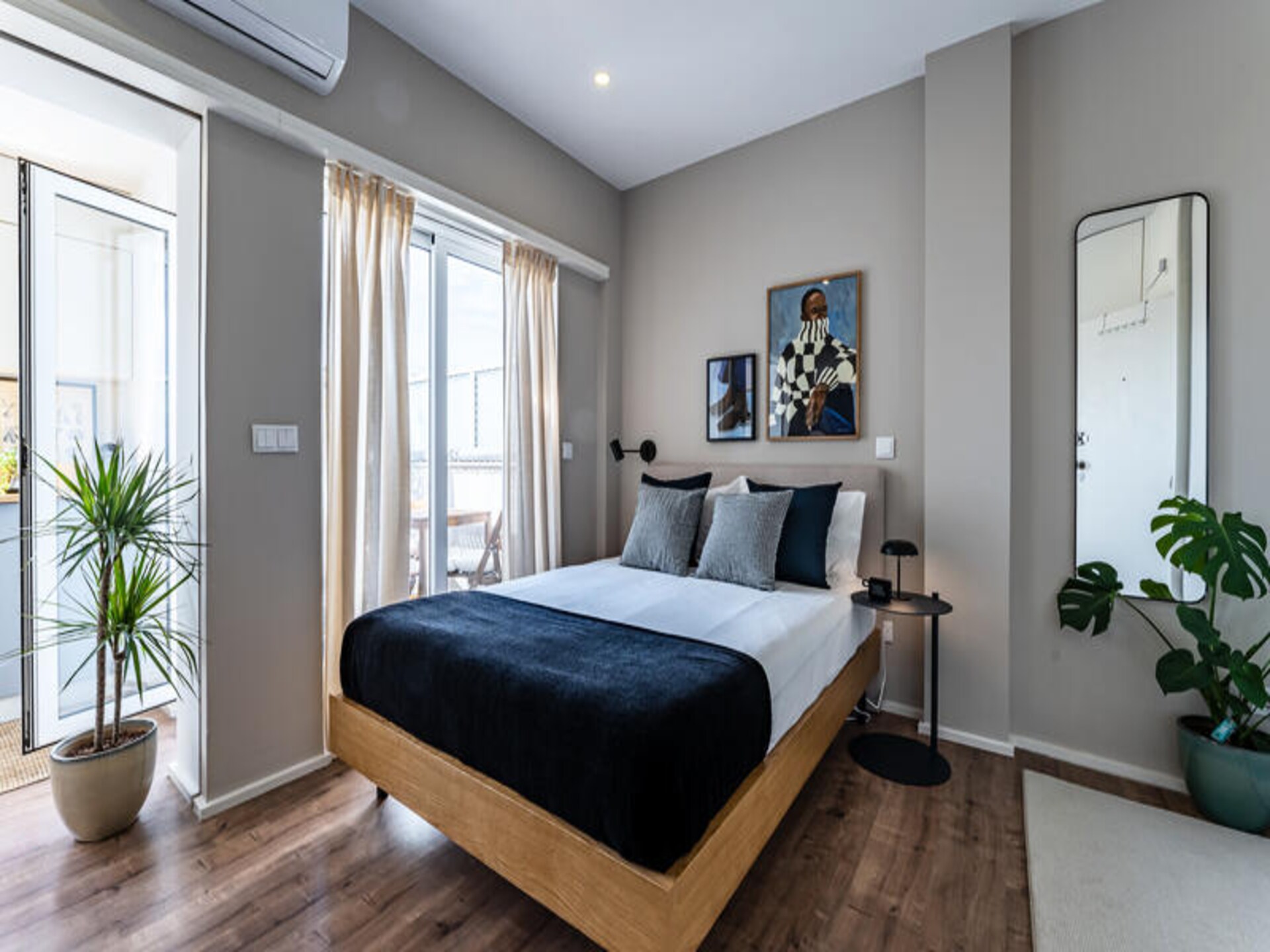 Lichtrijke studio met terras in het bruisende hart van Porto - foto 3
