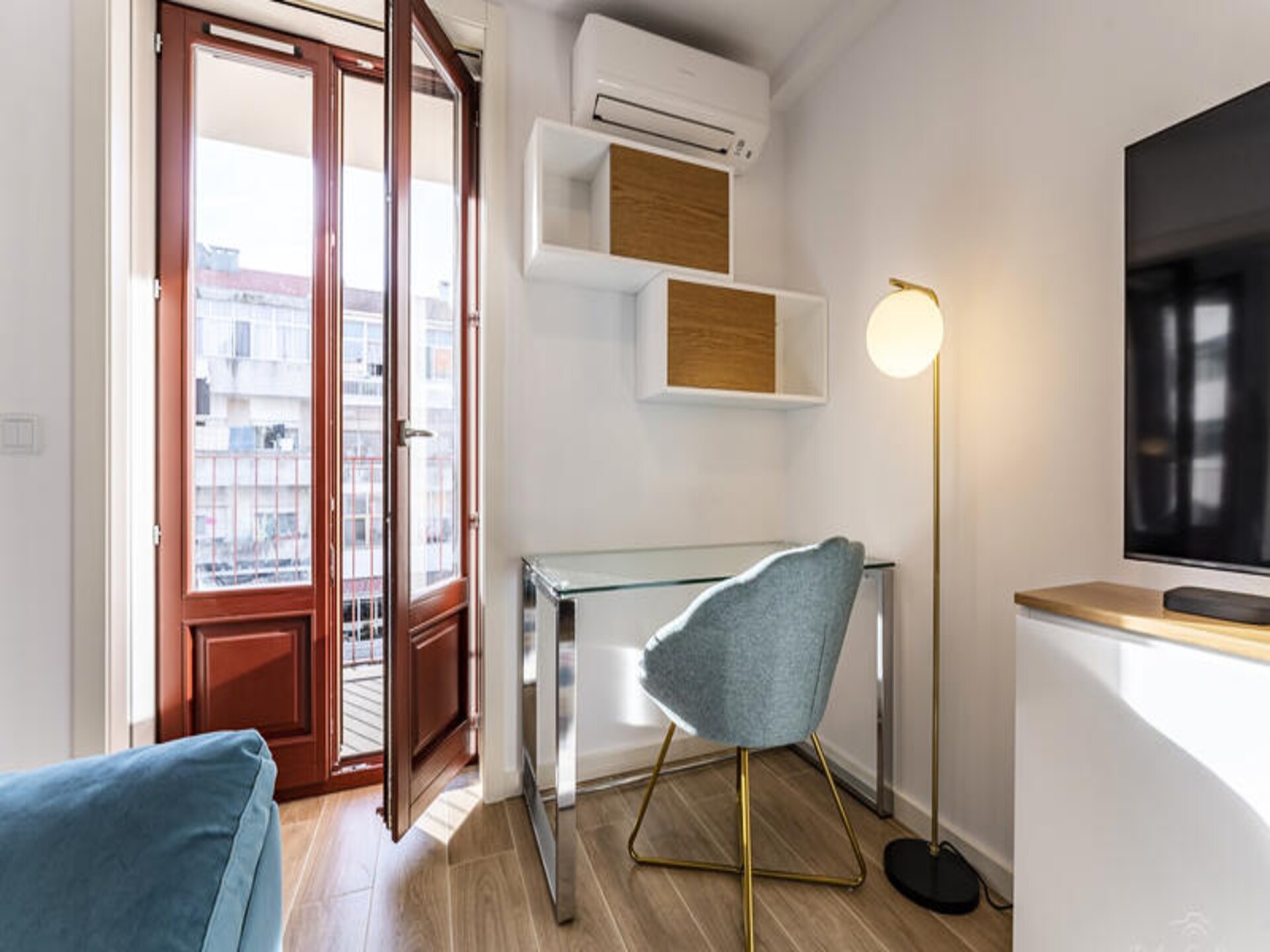 Knus appartement in hartje Porto met balkon en airco - foto 3