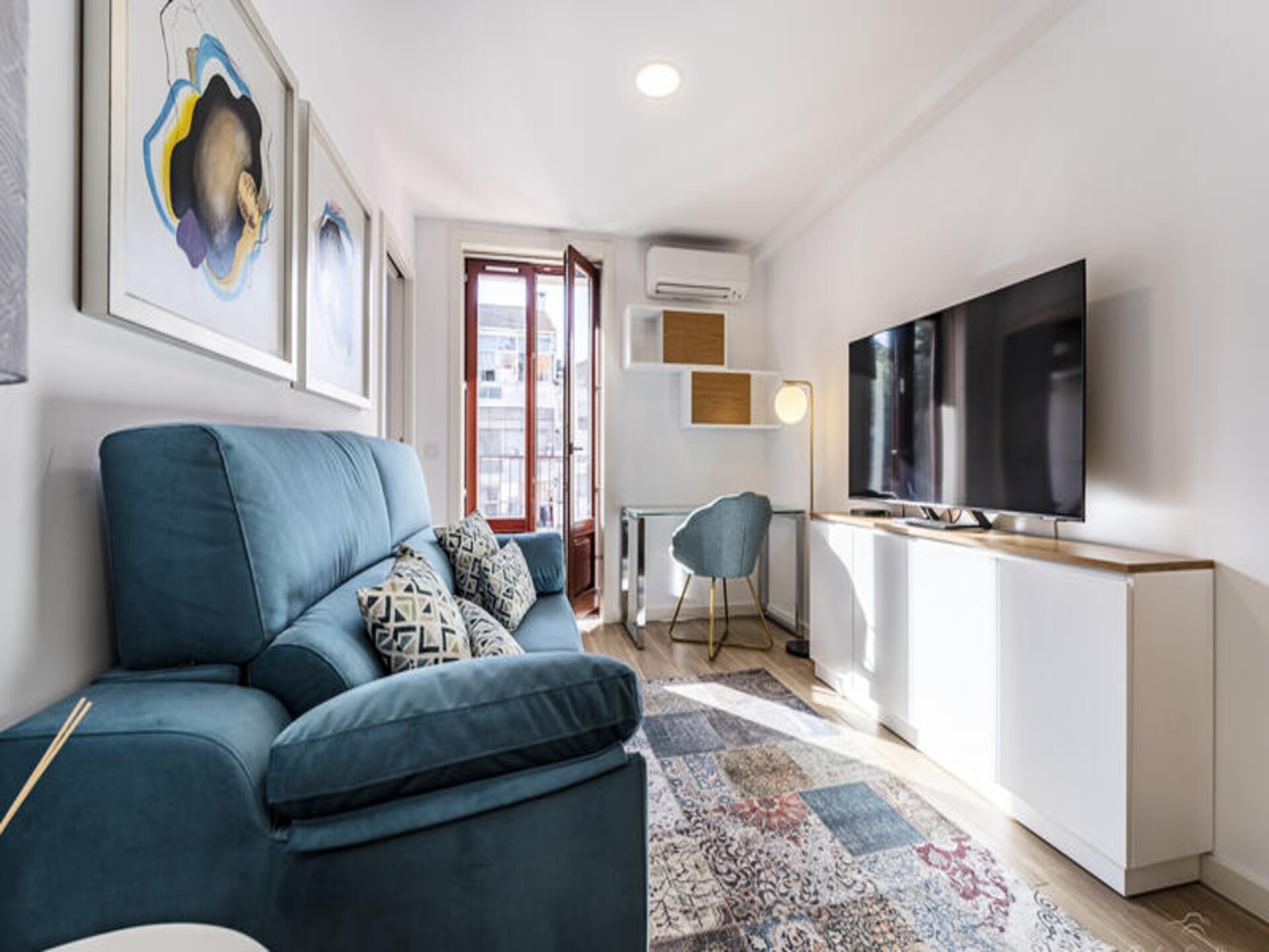 Knus appartement in hartje Porto met balkon en airco - foto 4