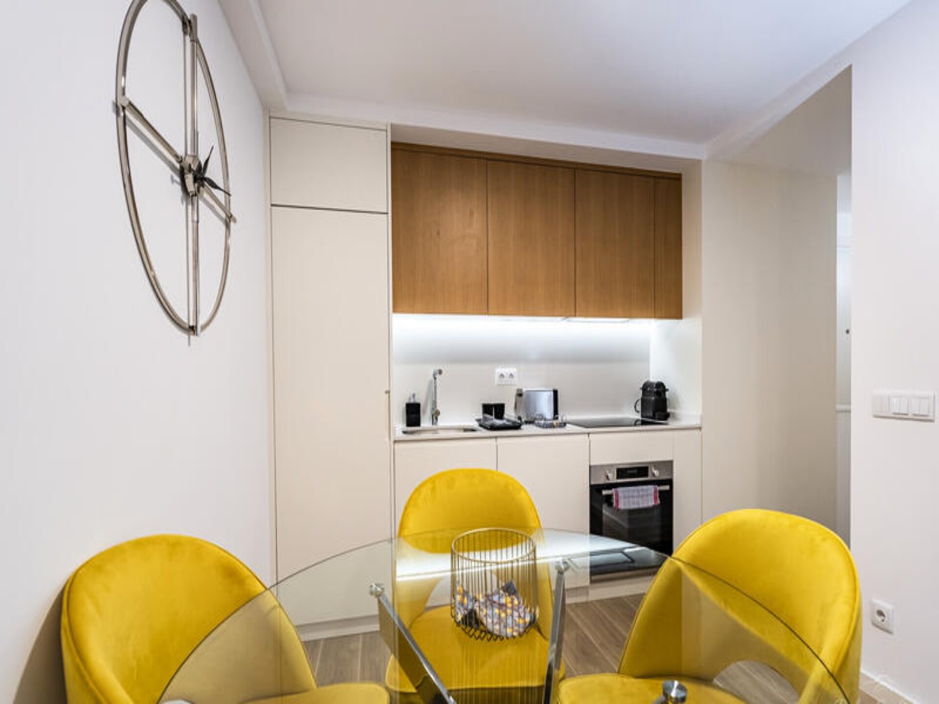 Knus appartement in hartje Porto met balkon en airco - foto 8